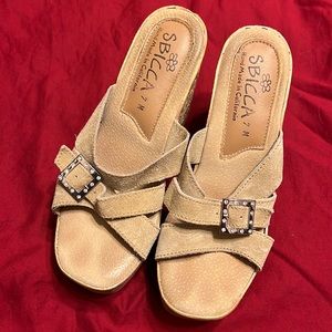 Vintage SBICCA buckle wedges - Beige